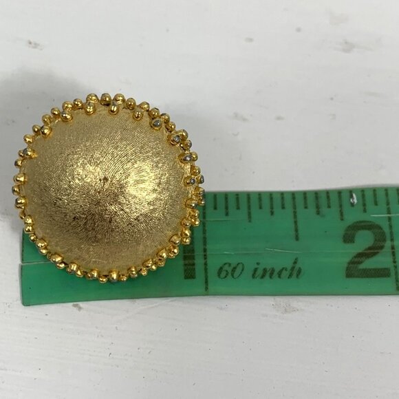 CROWN TRIFARI Clip On Dome Earrings Brushed Gold Tone Dotted Edge Signed VTG - Picture 6 of 6